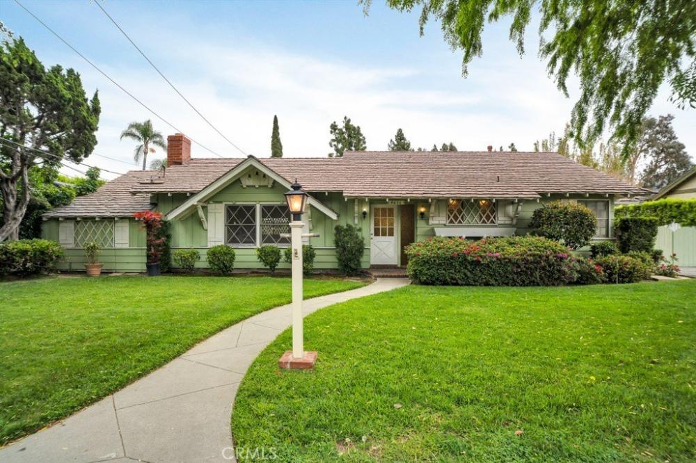 Currently Displayed Property Photo