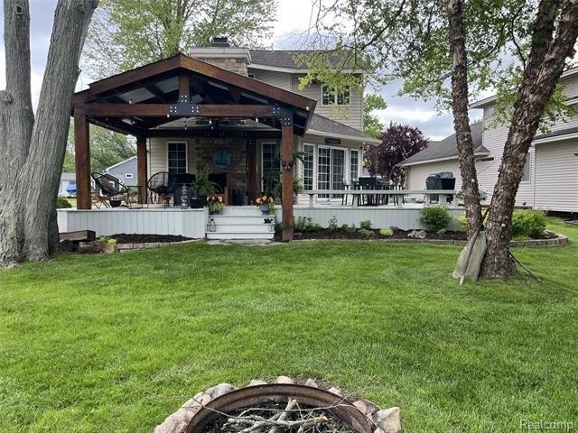 Currently Displayed Property Photo