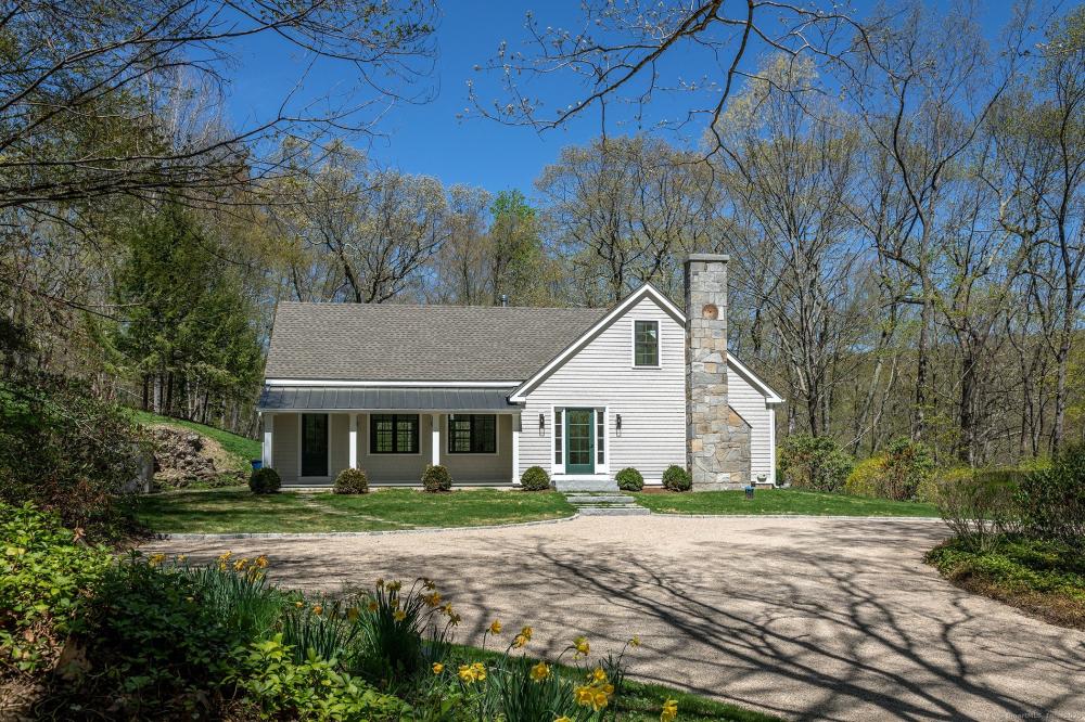 Currently Displayed Property Photo