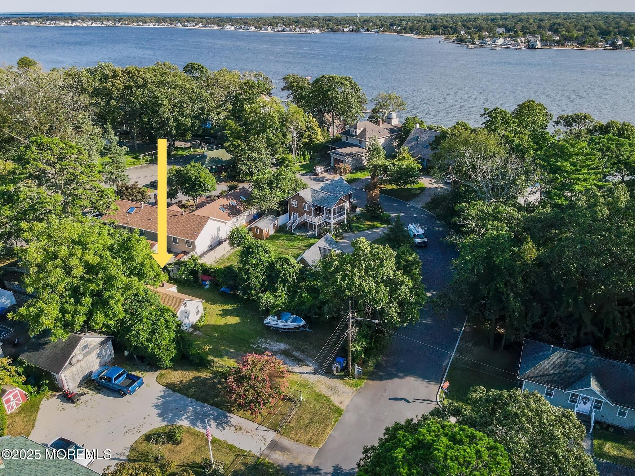 Currently Displayed Property Photo