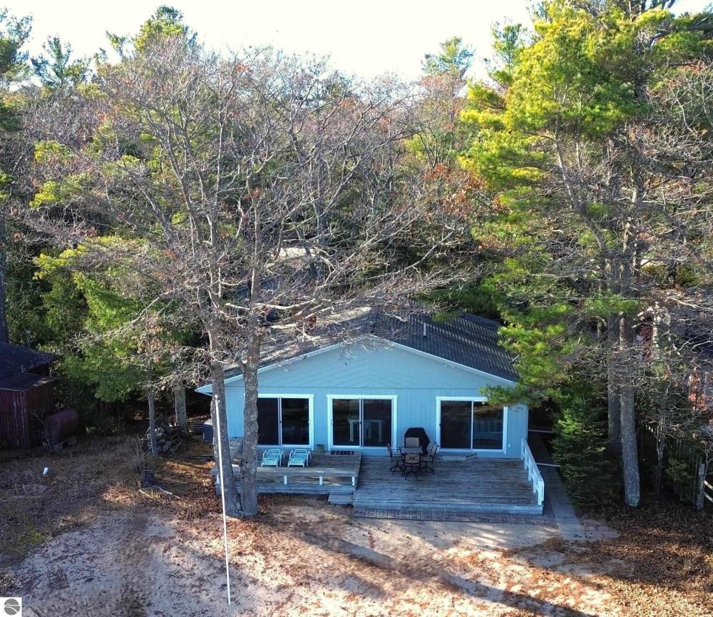 Currently Displayed Property Photo