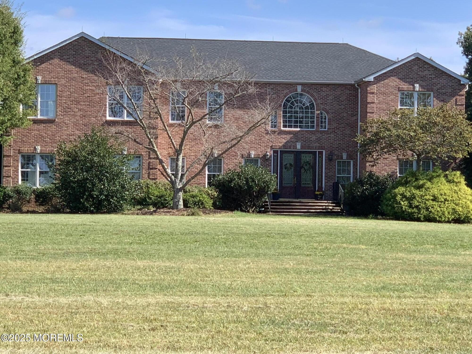 Currently Displayed Property Photo