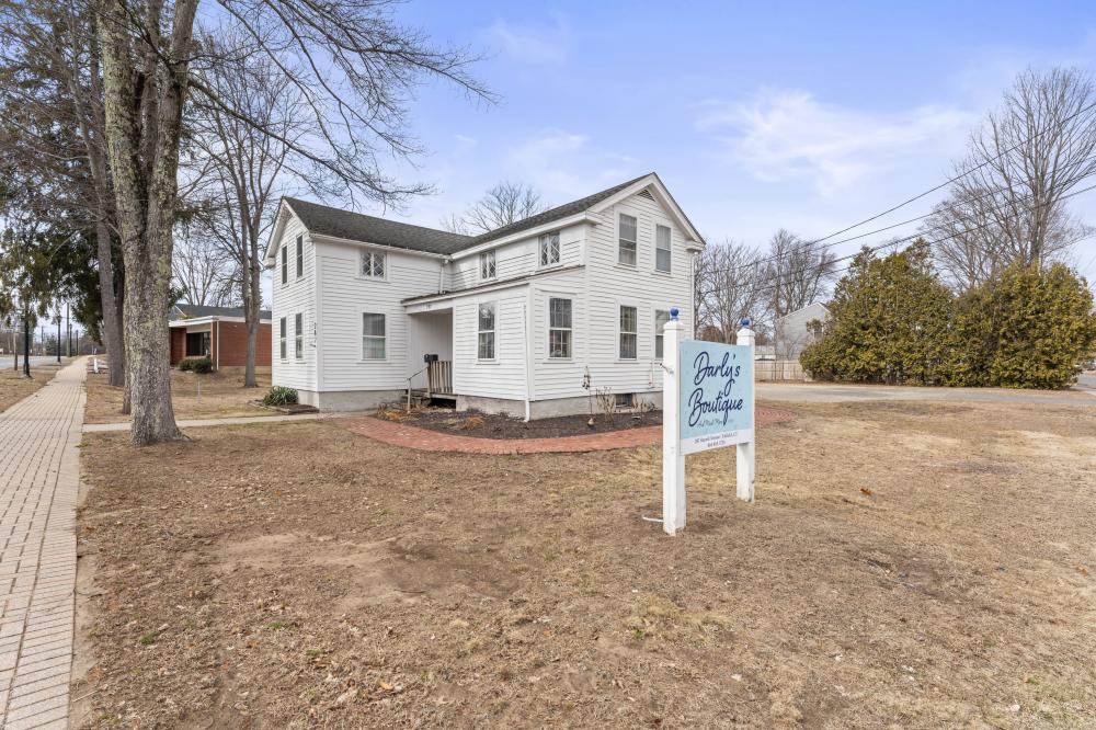 Currently Displayed Property Photo