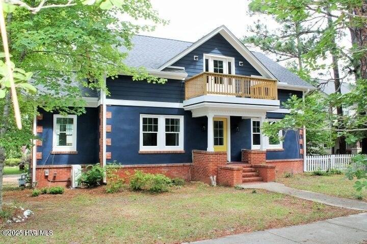 Currently Displayed Property Photo
