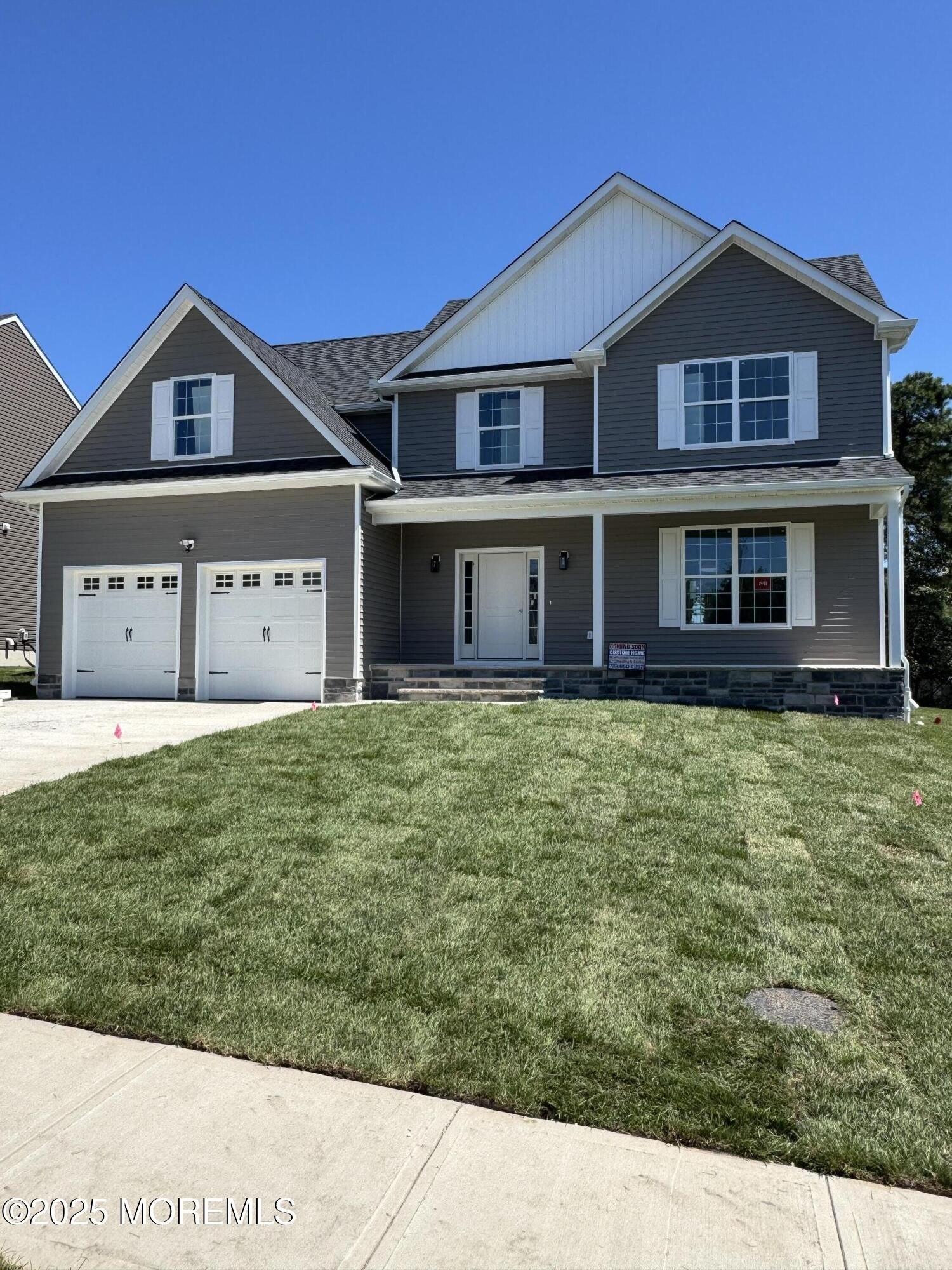 Currently Displayed Property Photo