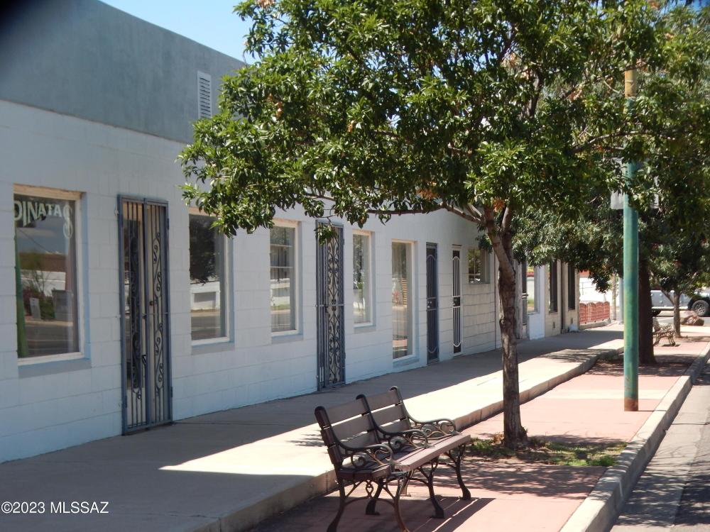 Currently Displayed Property Photo