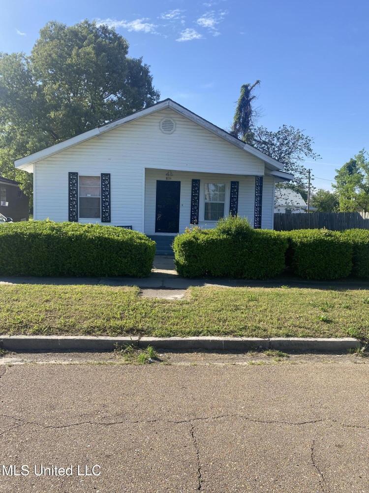 Currently Displayed Property Photo