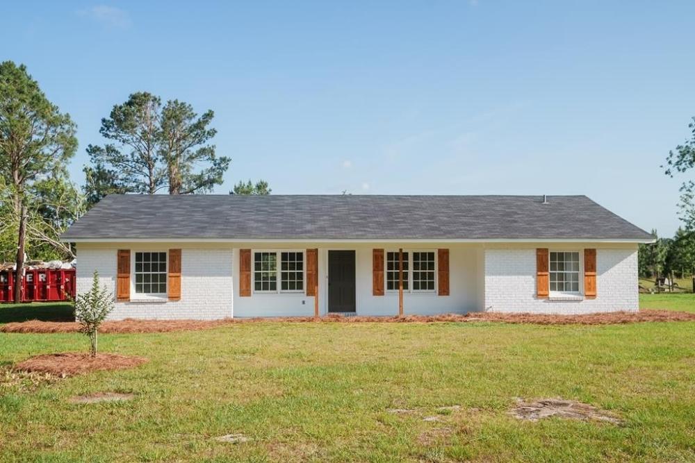 Currently Displayed Property Photo