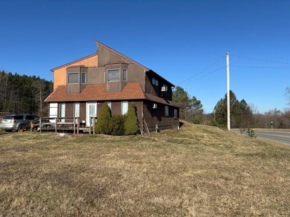 Currently Displayed Property Photo