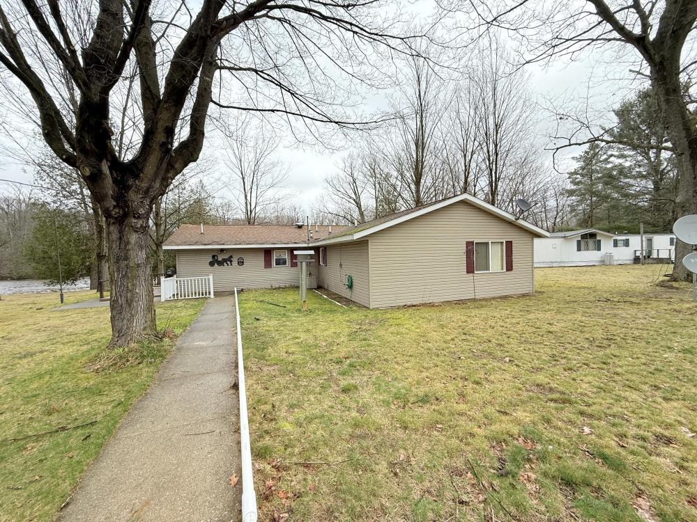 Currently Displayed Property Photo