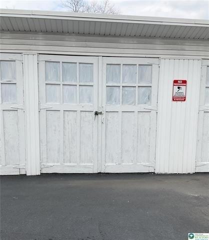 Currently Displayed Property Photo