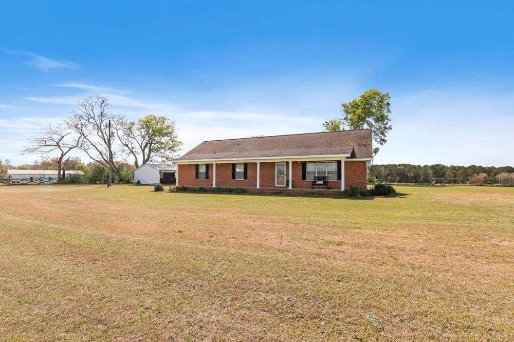 Currently Displayed Property Photo