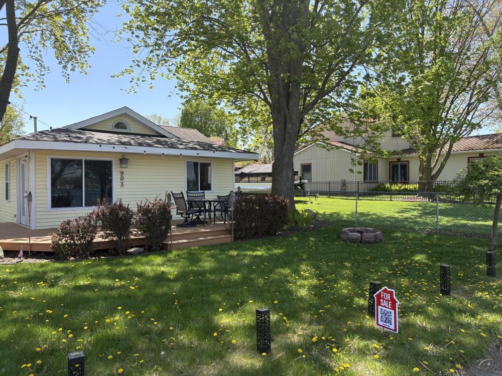 Currently Displayed Property Photo