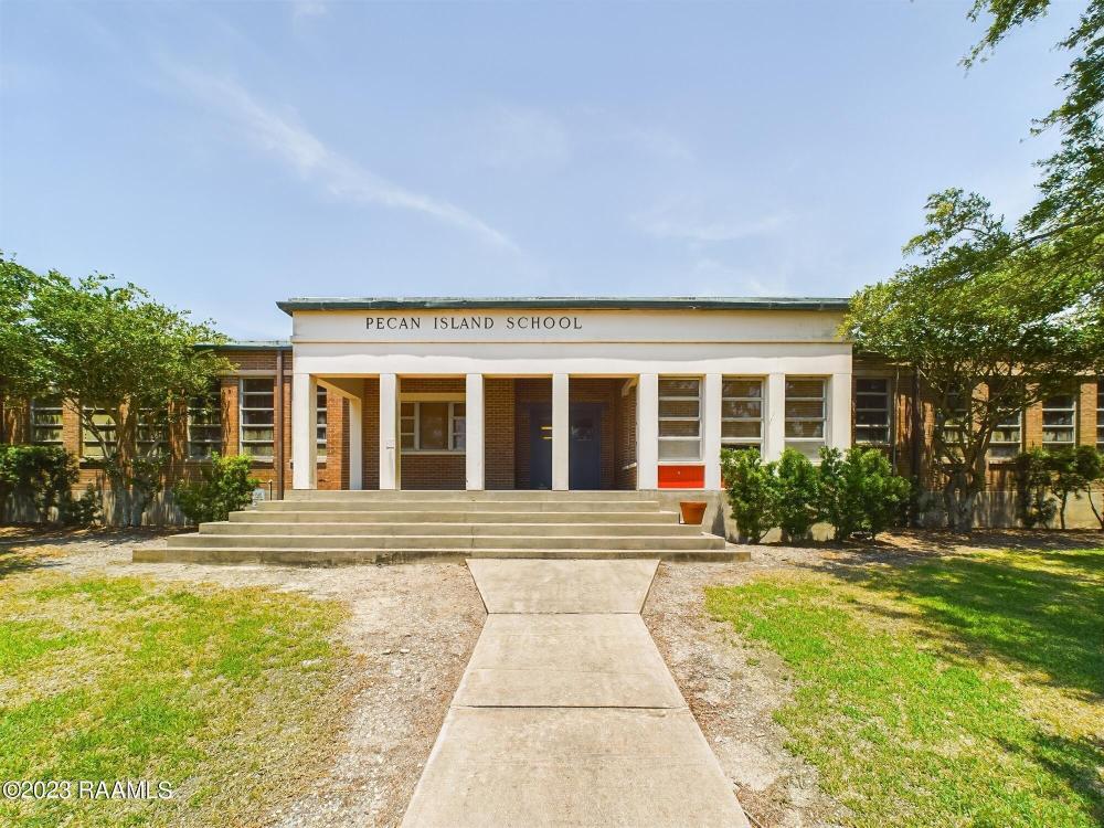 Currently Displayed Property Photo