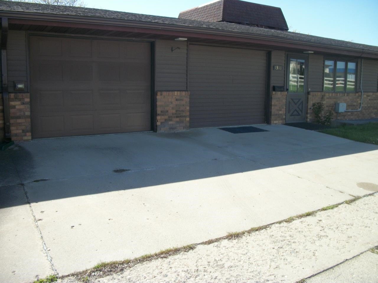 Currently Displayed Property Photo