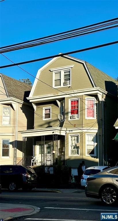 Currently Displayed Property Photo