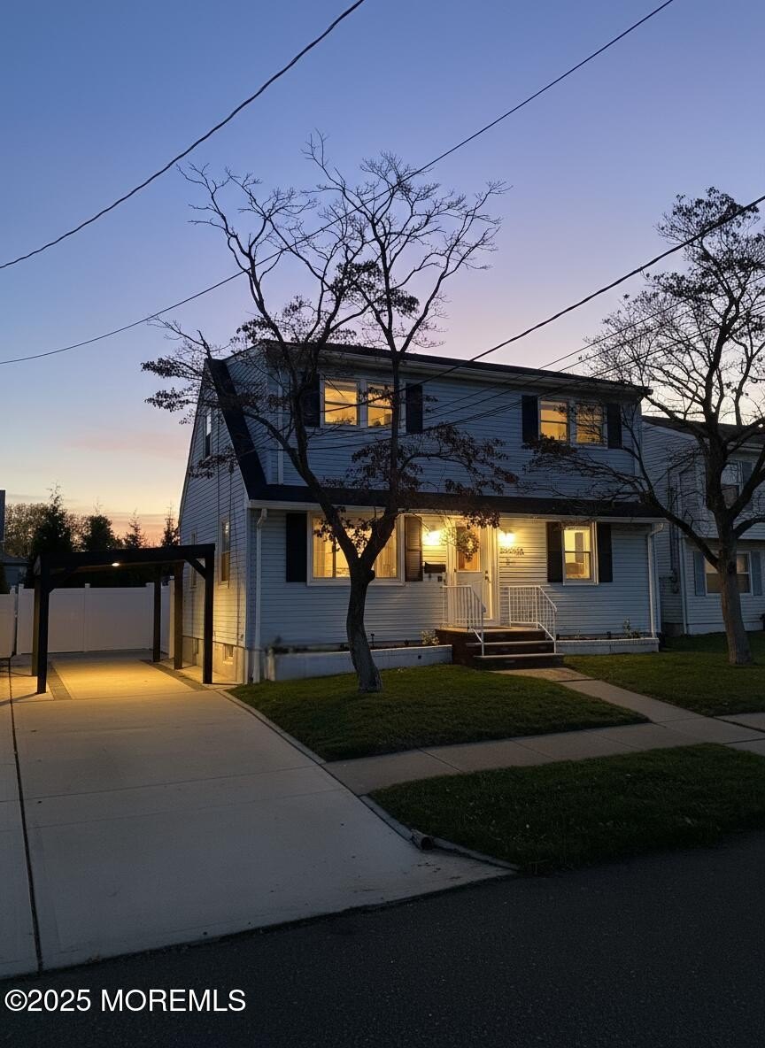 Currently Displayed Property Photo