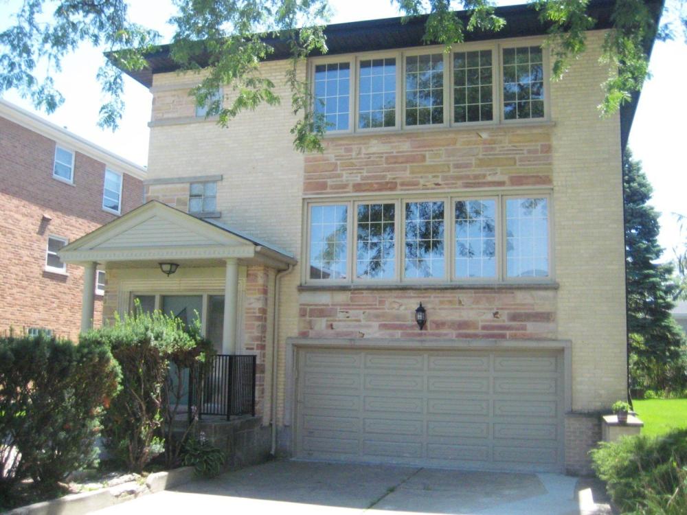 Currently Displayed Property Photo