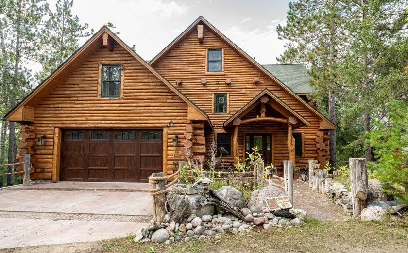 Currently Displayed Property Photo