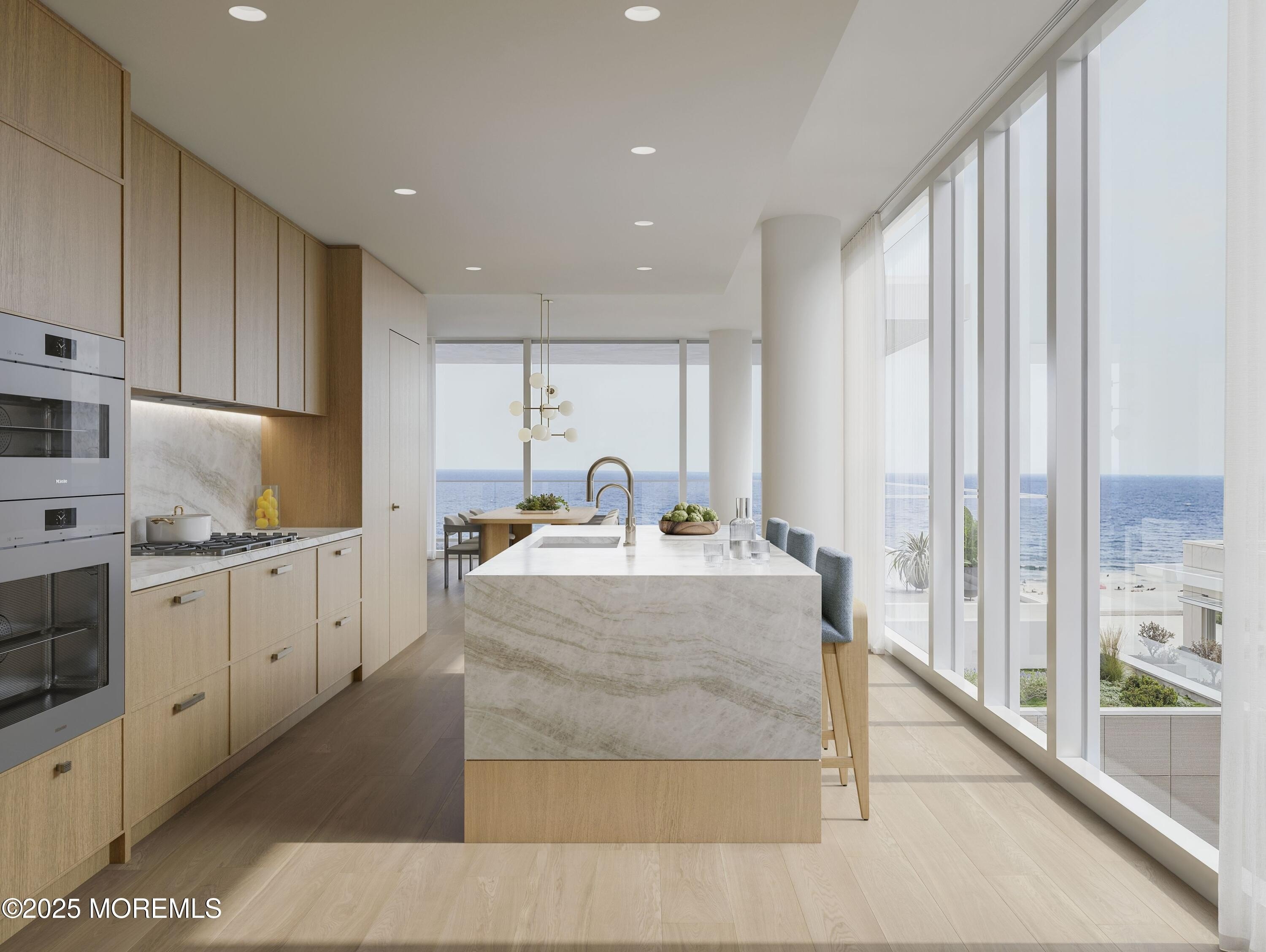 Currently Displayed Property Photo