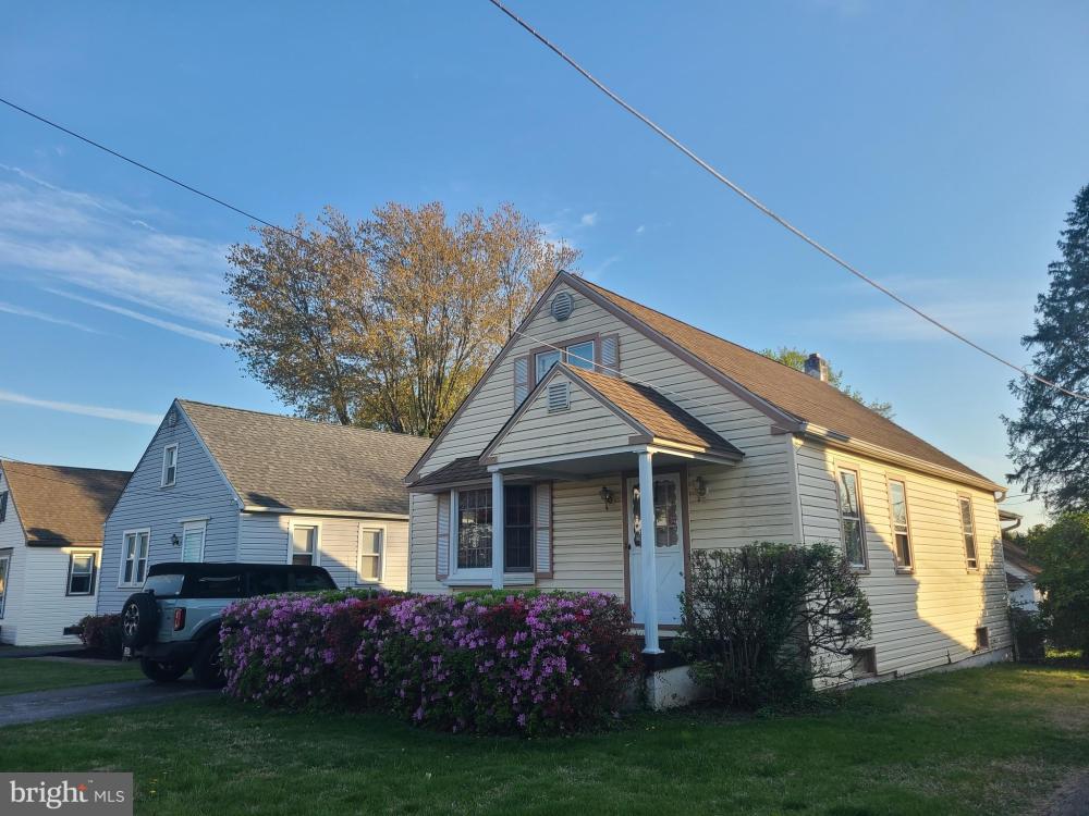 Currently Displayed Property Photo