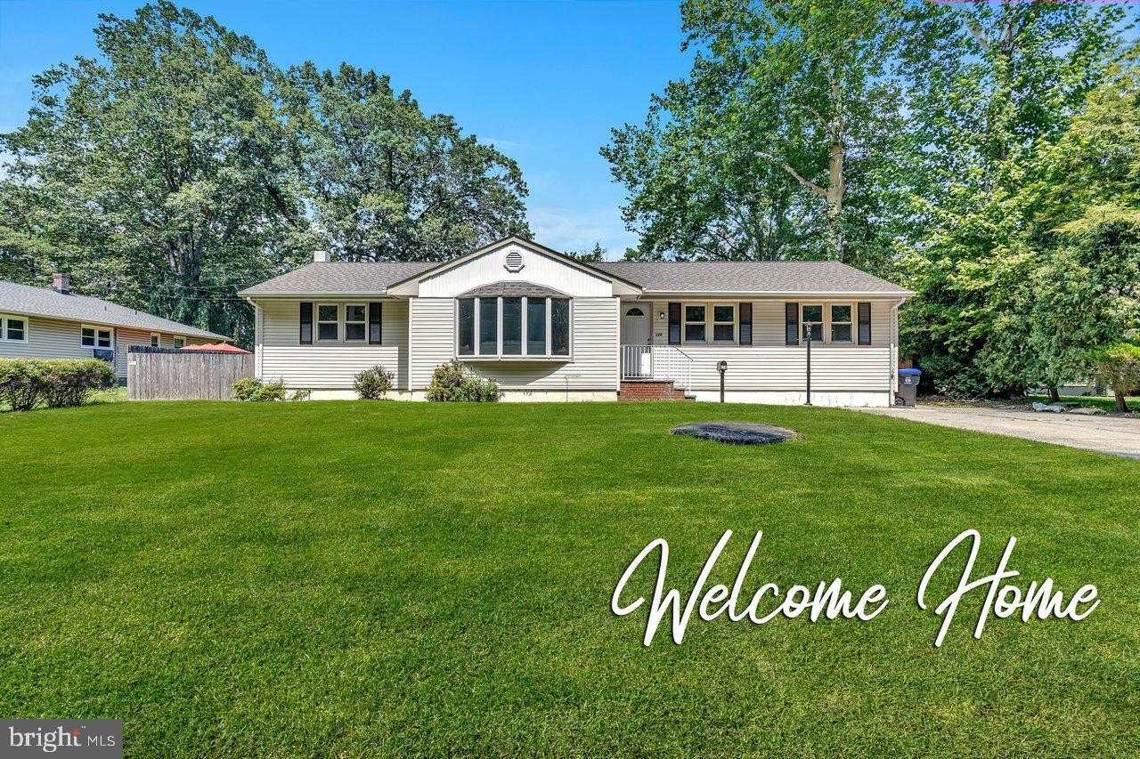 Currently Displayed Property Photo