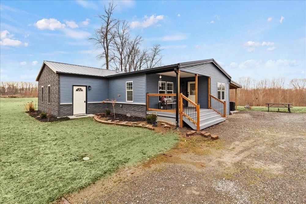 Currently Displayed Property Photo