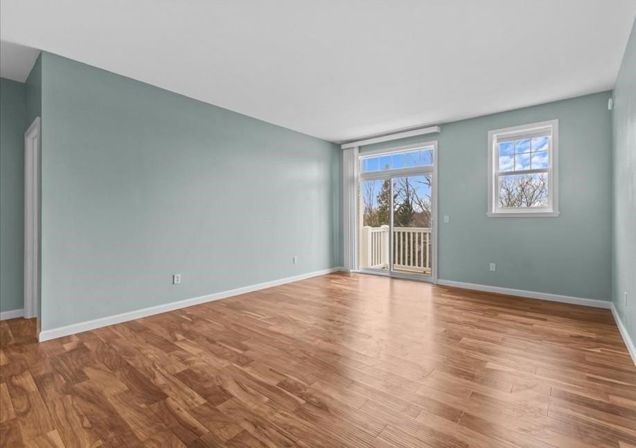 Currently Displayed Property Photo