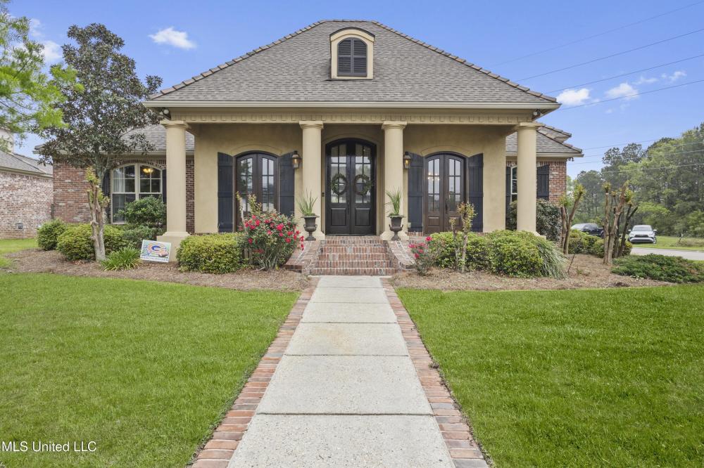 Currently Displayed Property Photo