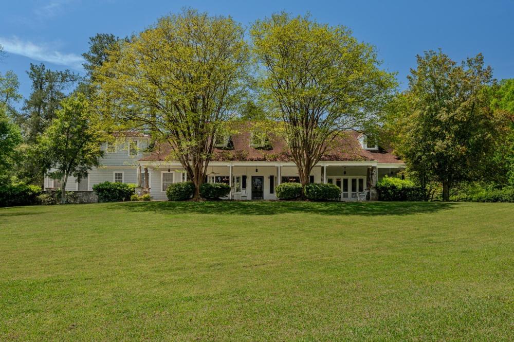 Currently Displayed Property Photo