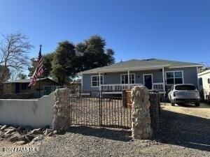 Currently Displayed Property Photo