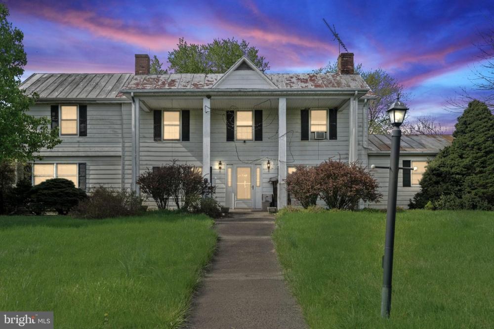 Currently Displayed Property Photo