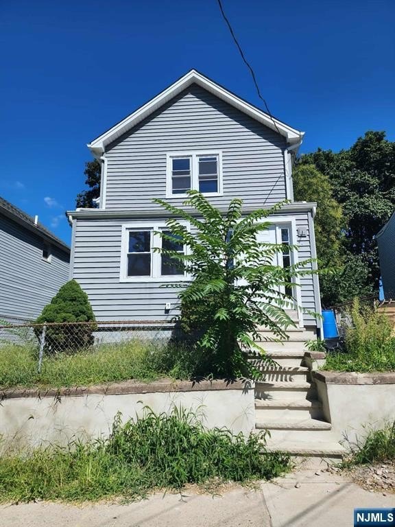 Currently Displayed Property Photo