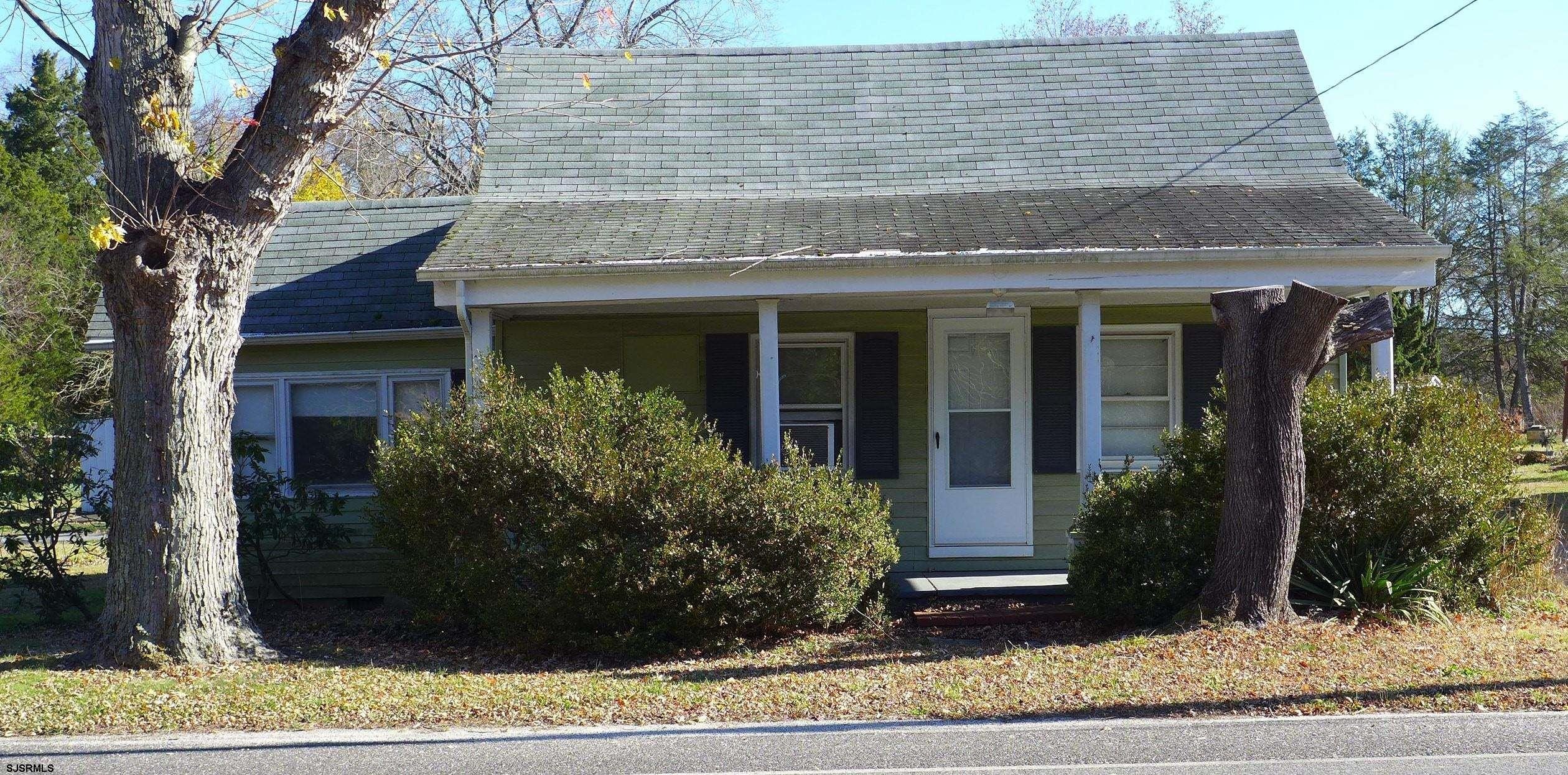 Currently Displayed Property Photo