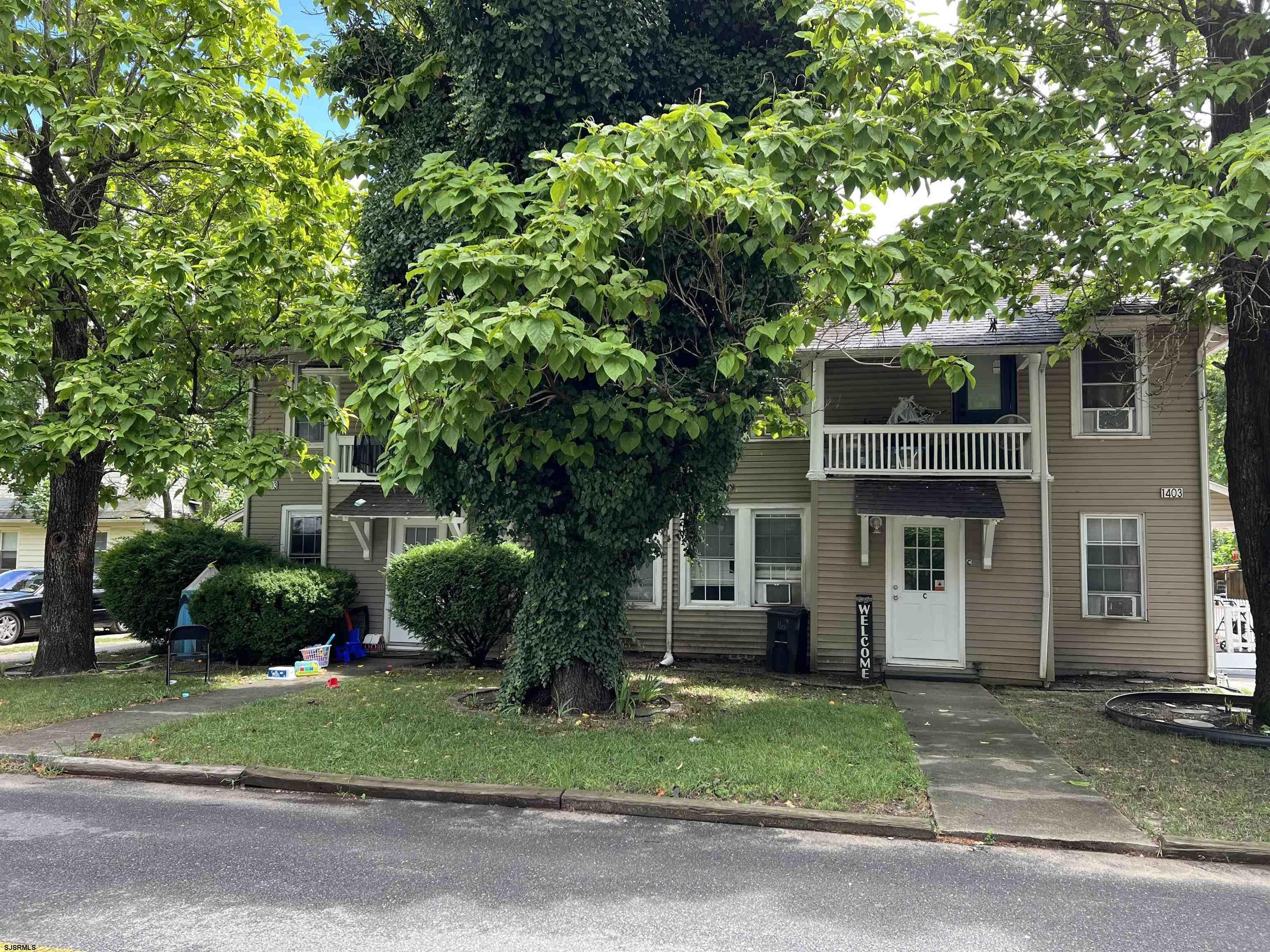 Currently Displayed Property Photo