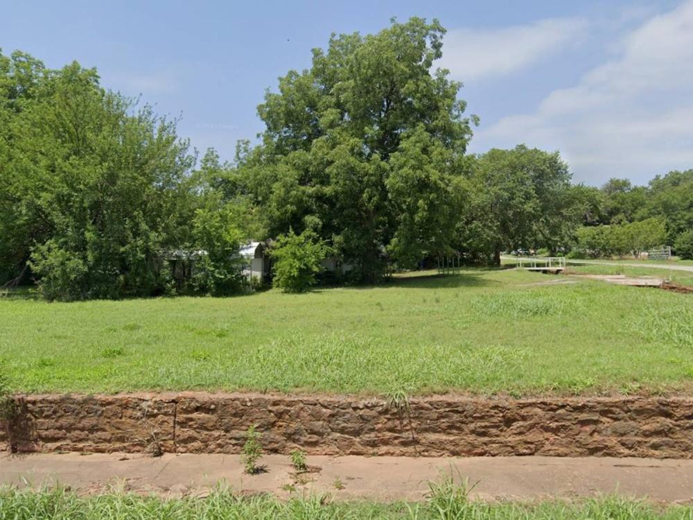 Currently Displayed Property Photo