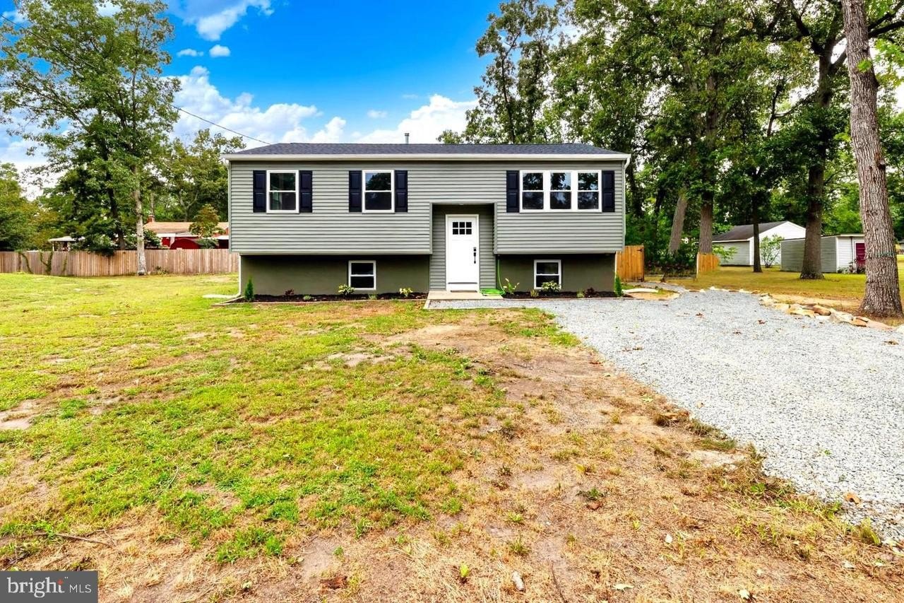 Currently Displayed Property Photo