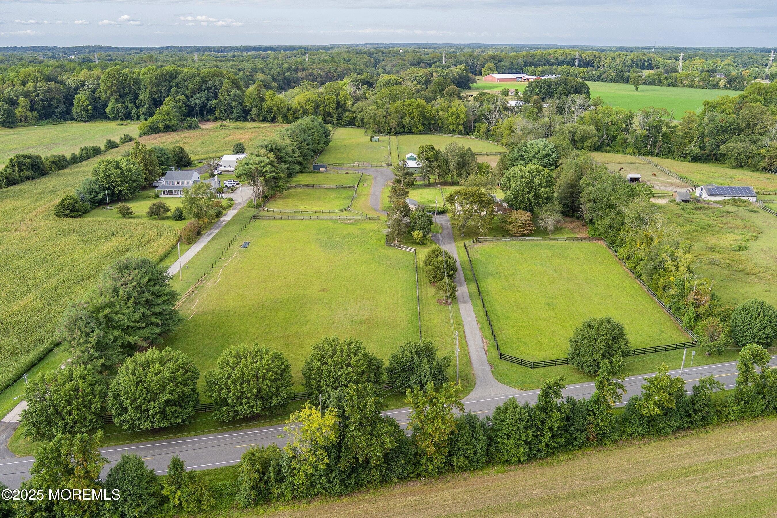 Currently Displayed Property Photo