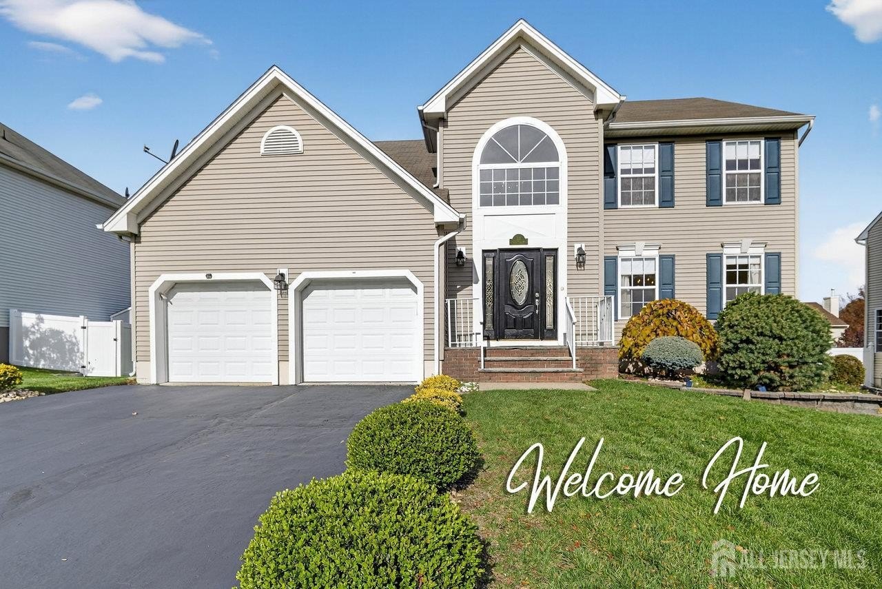 Currently Displayed Property Photo