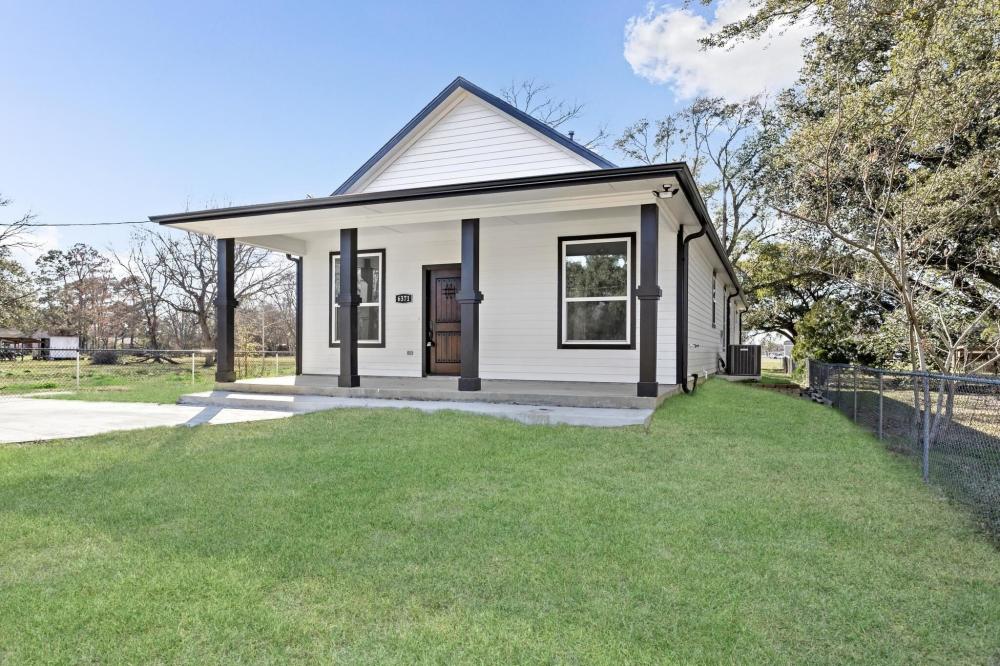 Currently Displayed Property Photo