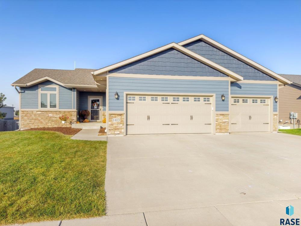Currently Displayed Property Photo