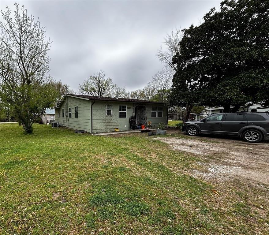 Currently Displayed Property Photo