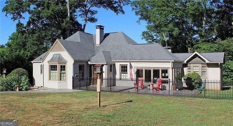 Currently Displayed Property Photo