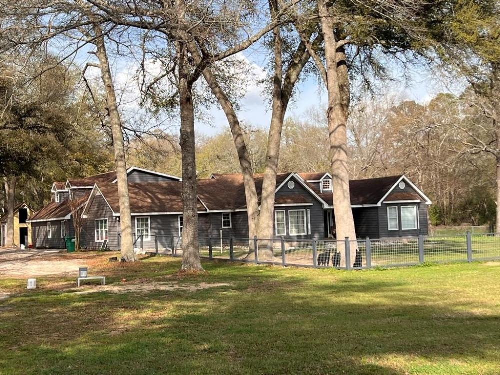 Currently Displayed Property Photo