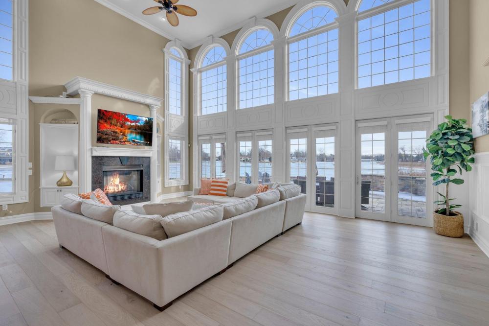 Currently Displayed Property Photo