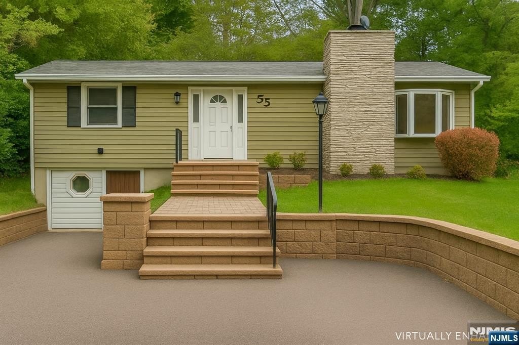 Currently Displayed Property Photo