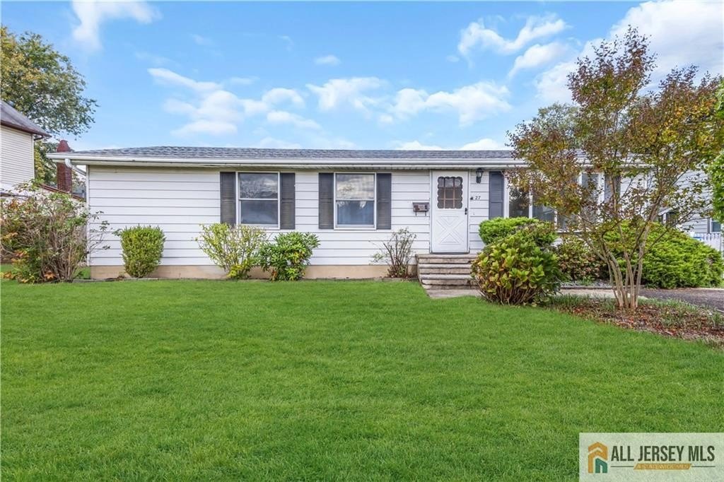 Currently Displayed Property Photo