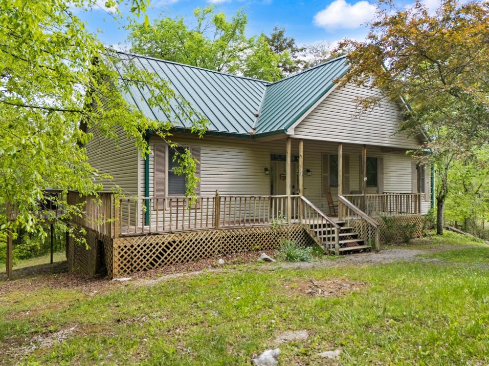 Currently Displayed Property Photo