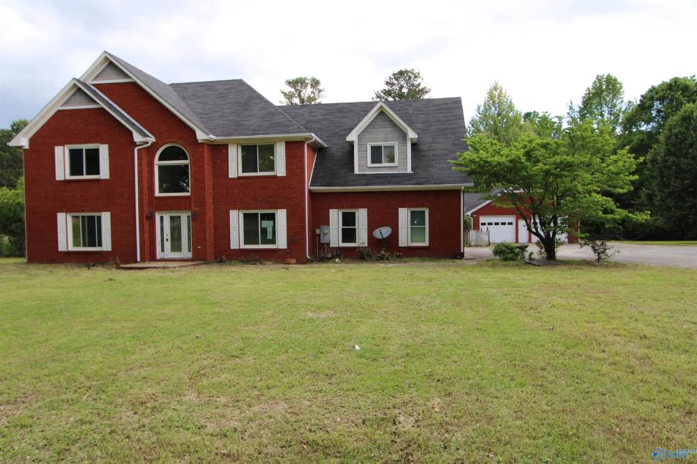 Currently Displayed Property Photo
