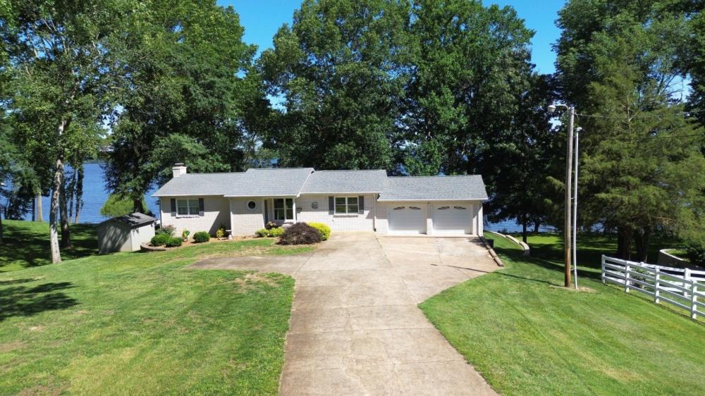 Currently Displayed Property Photo